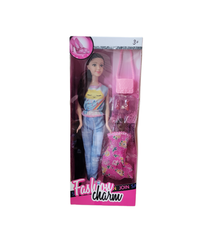 Muñeca con accesorios en cajita