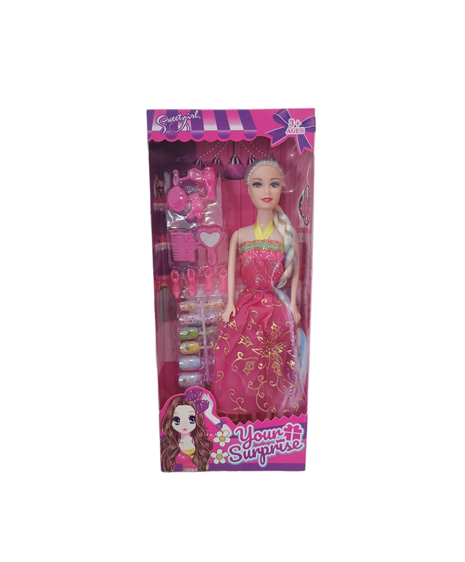 Muñeca con accesorios en cajita