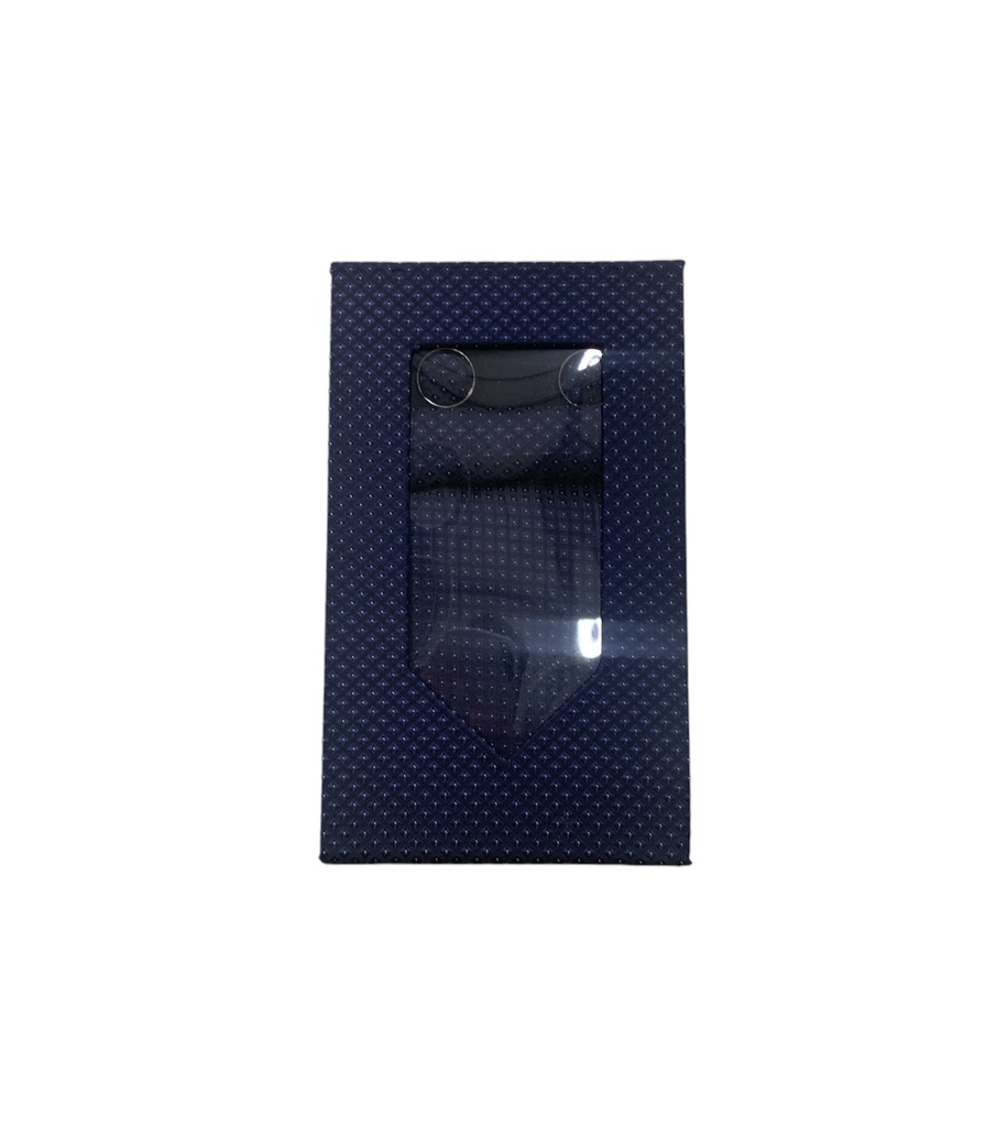 Corbata con mancuerna y pañuelo