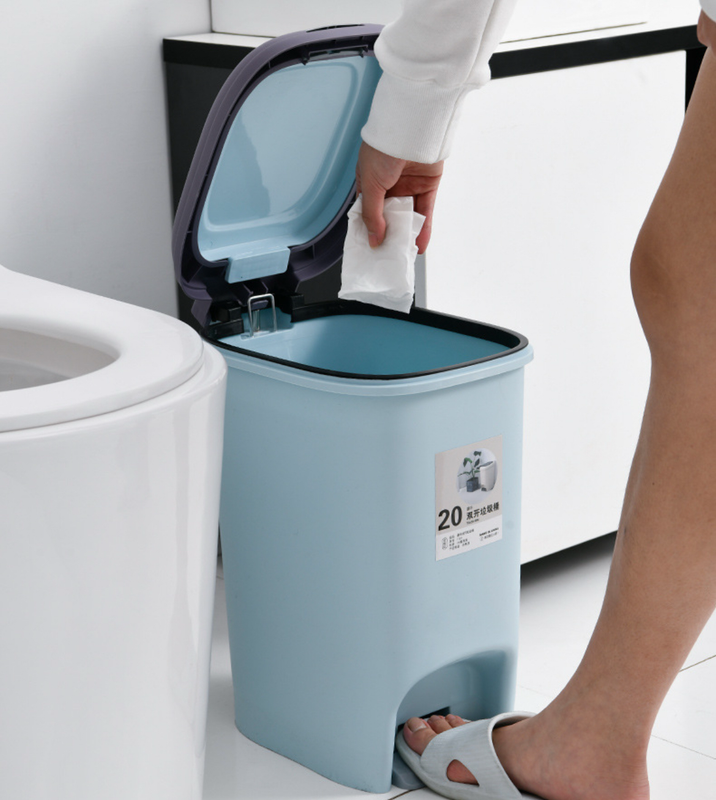 BASURERO PEQUEÑO PLASTICO
