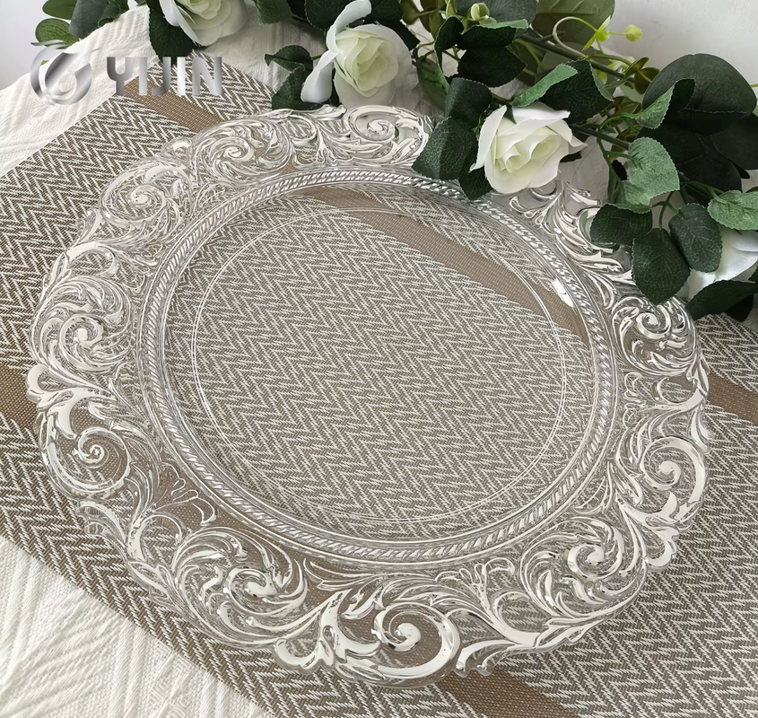 plato transparente decorativo