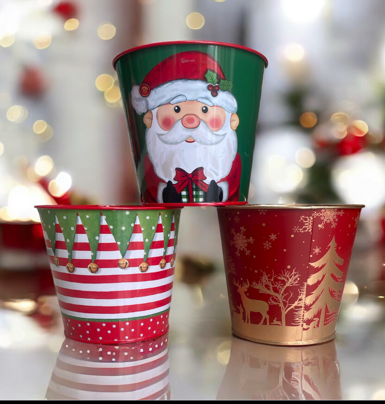 cubeta de metal navideño