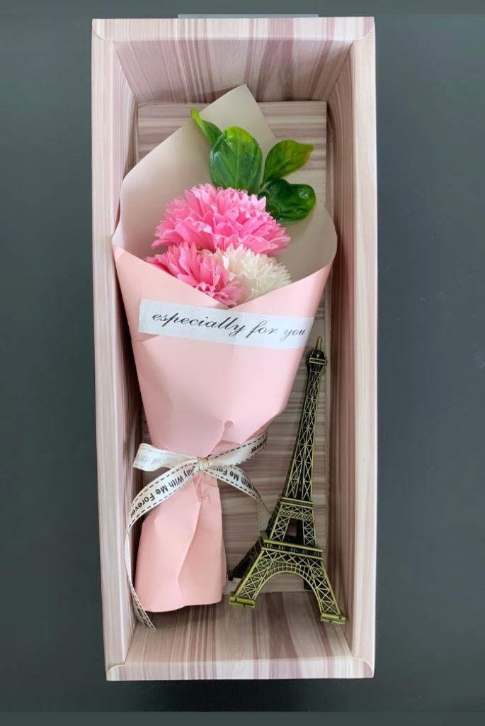 Cajita con flor de jabon + torre ifel